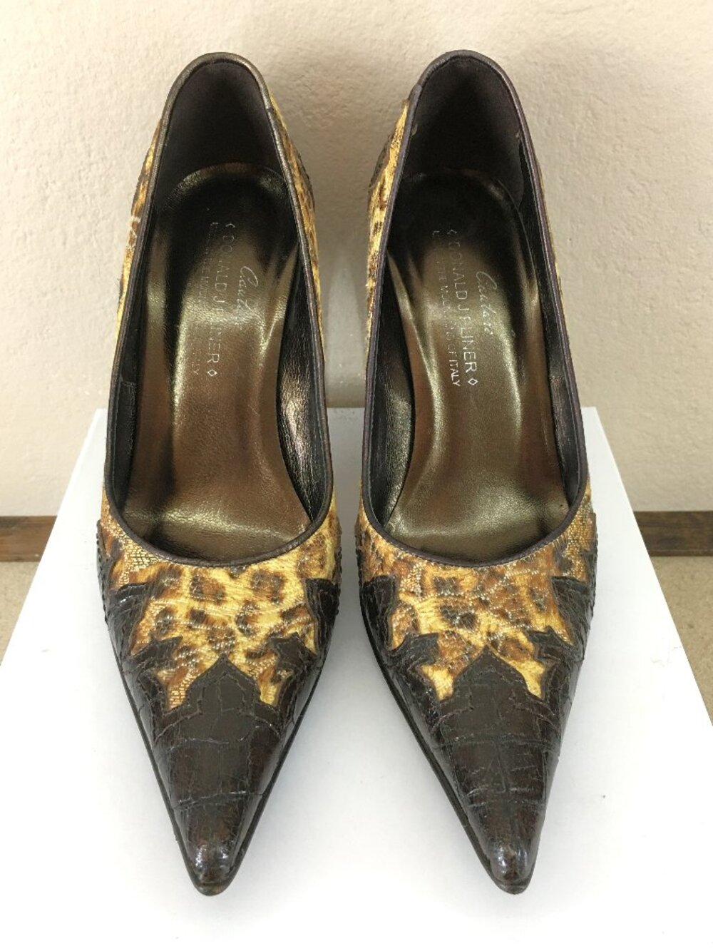 DONALD J PLINER COUTURE "Coy" Western-chic point-toe heels - Size 5 - Picture 5 of 15